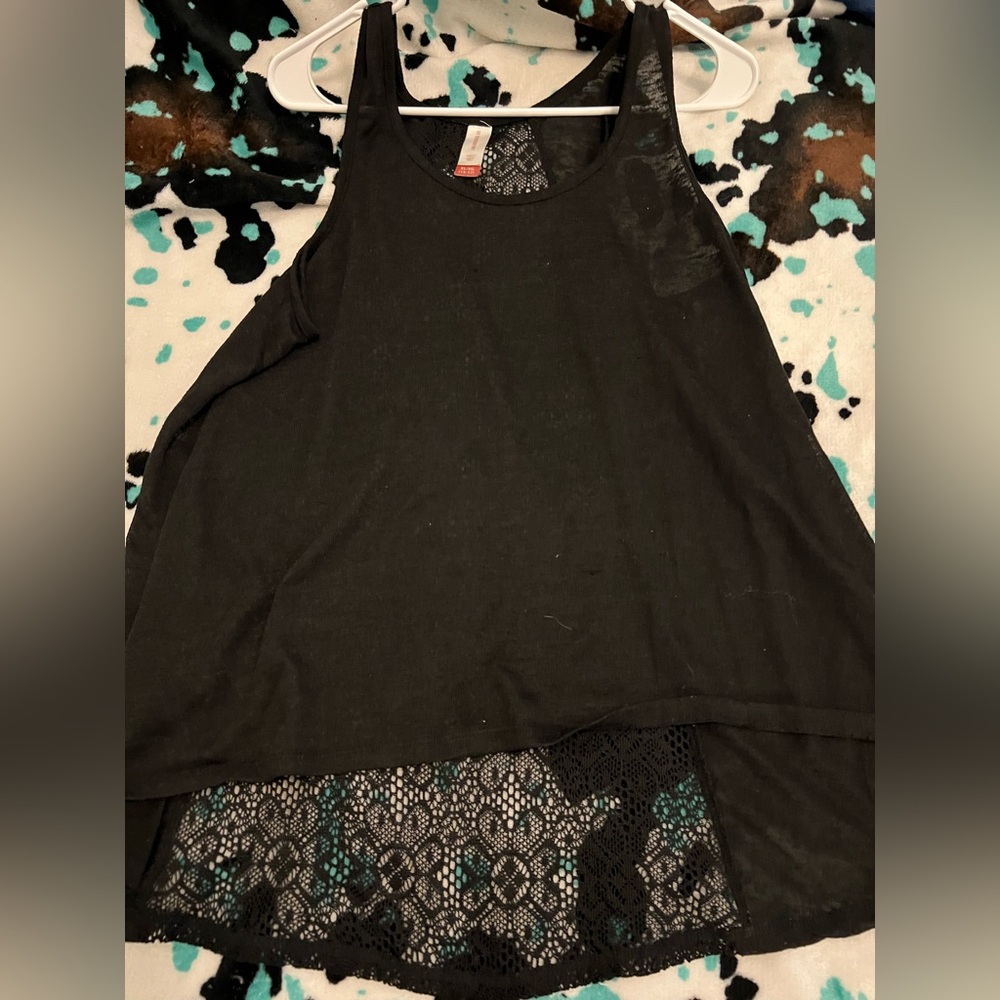 Black Lace Hem Women's Tank Top